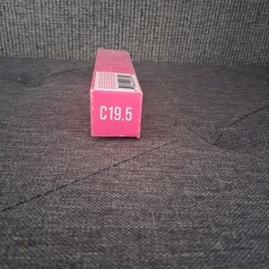 Jeffree Star C19.5 Pink Concealer